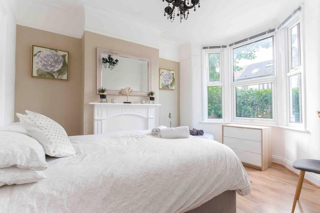 לונדון Contemporary 3 Bed House With Spacious Garden Close To Stratford מראה חיצוני תמונה